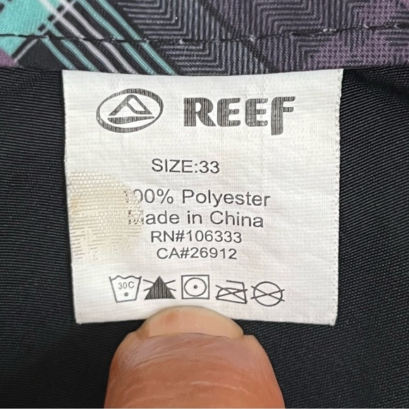 Men’s Reef Stryker Black With Purple Plaid Swim Trunks Board Shorts Size 33 - Picture 8 of 14